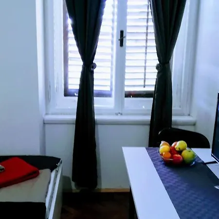 Center Park And Daire *