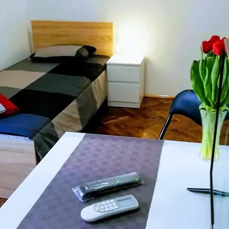 Center Park And بولا