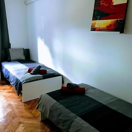 Center Park And Apartment