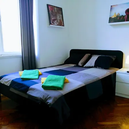 شقة Center Park And